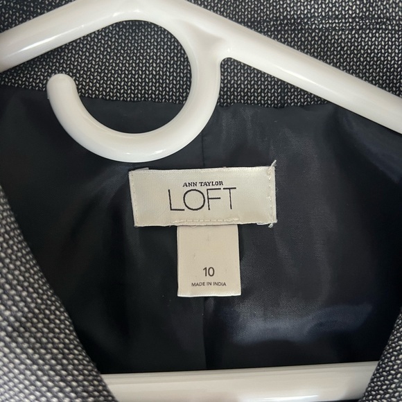Ann Taylor Loft Gray Blazer - Picture 6 of 6